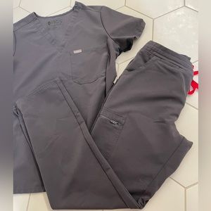 Figs scrub set